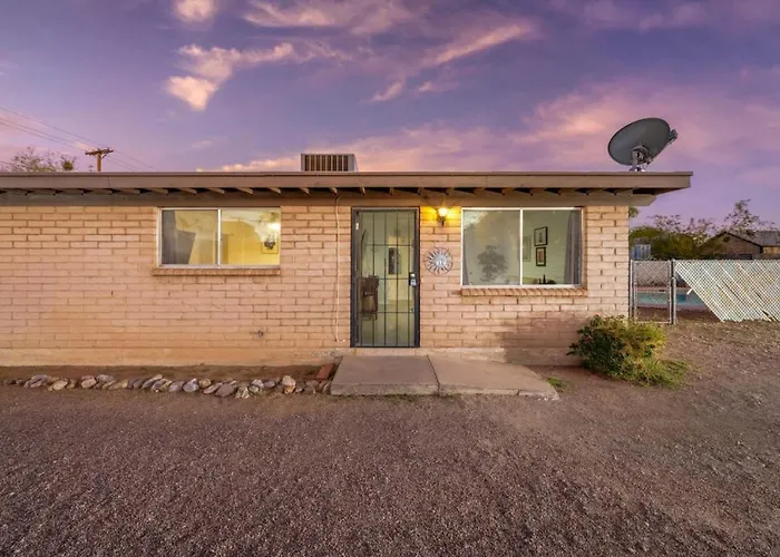 Apartamento Entire Duplex, Central, 4 Bedroom 2 Ba, Cozy, Fenced