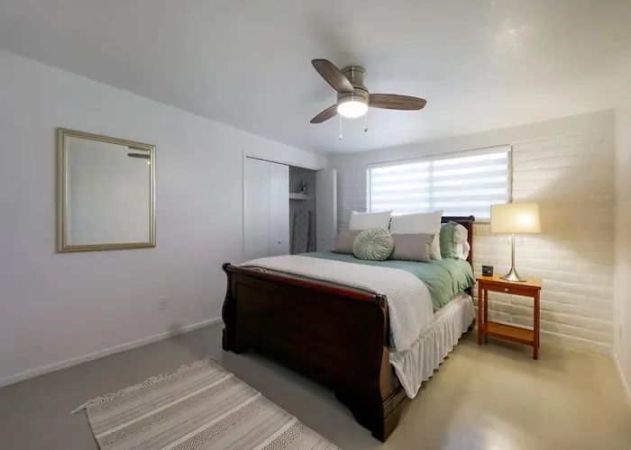 Apartamento Entire Duplex, Central, 4 Bedroom 2 Ba, Cozy, Fenced